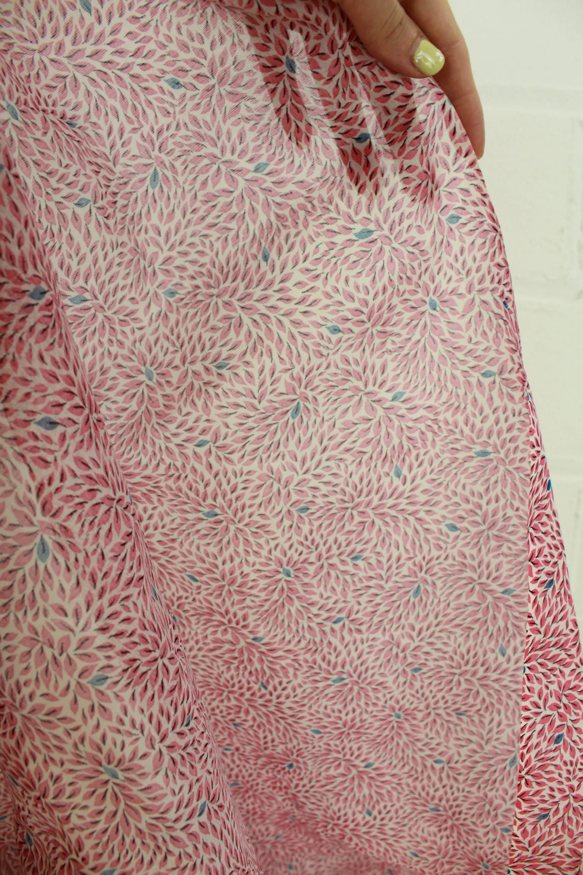 1950s Cotton Fabric, 9 Yards, Pink Abstract Leaf Print Sheer Sewing Fabric