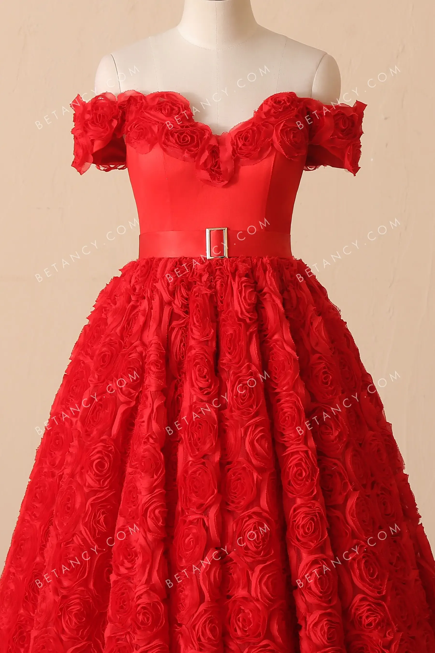 Charming 3D Rosette Flowers Off-the-shoulder Prom Gown