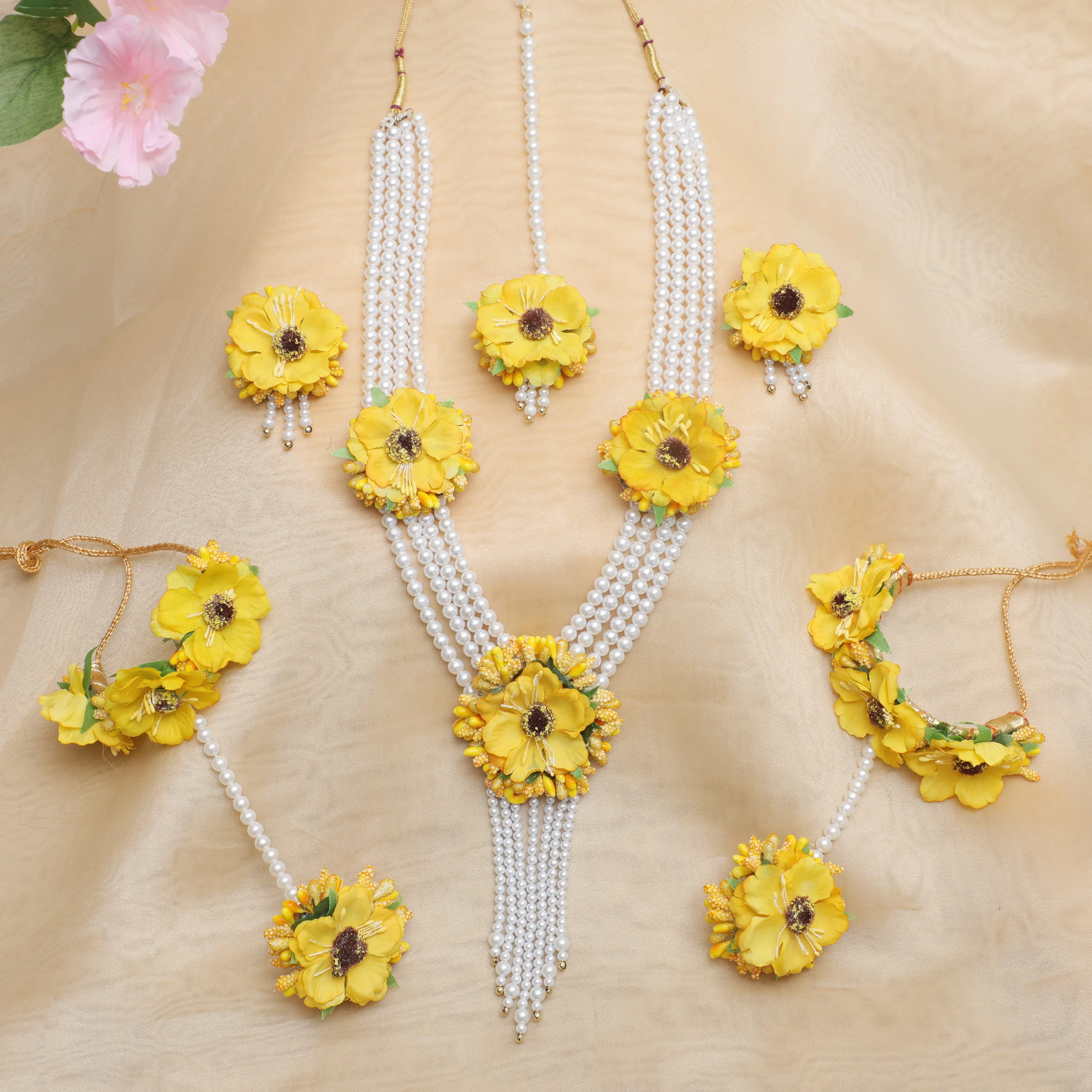 Yellow Floral Necklace Set